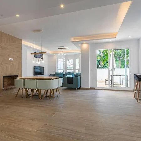 Apartment Puerto Banus Chic Spacious Modern 3 Bedrooms 2 Bathrooms Golf Pool