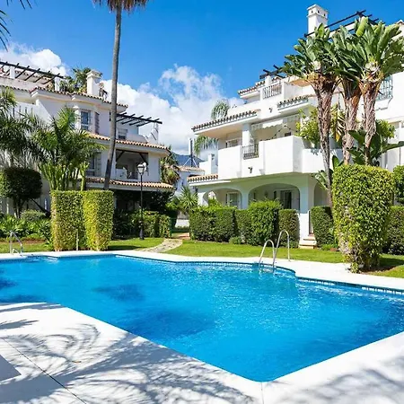Puerto Banus Chic Spacious Modern 3 Bedrooms 2 Bathrooms Golf Pool *