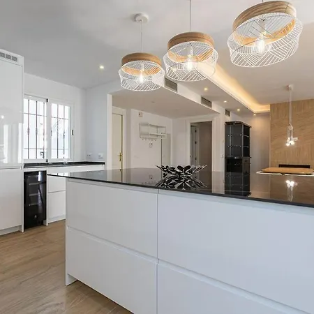 Puerto Banus Chic Spacious Modern 3 Bedrooms 2 Bathrooms Golf Pool