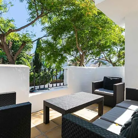 Puerto Banus Chic Spacious Modern 3 Bedrooms 2 Bathrooms Golf Pool Apartment
