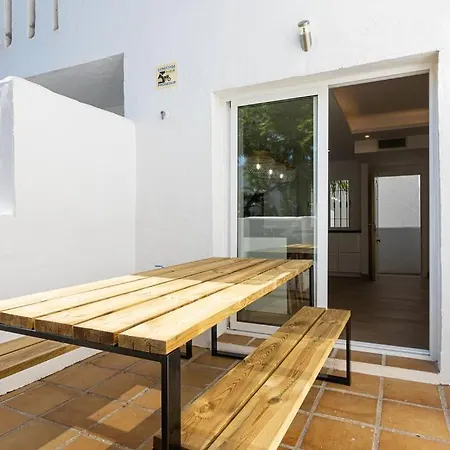 Puerto Banus Chic Spacious Modern 3 Bedrooms 2 Bathrooms Golf Pool Apartment Marbella