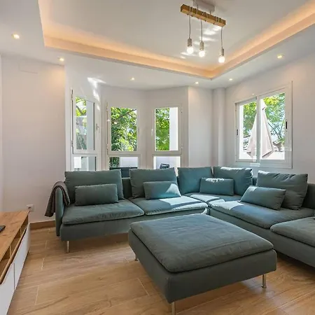 Apartment Puerto Banus Chic Spacious Modern 3 Bedrooms 2 Bathrooms Golf Pool *