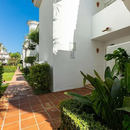 Puerto Banus Chic Spacious Modern 3 Bedrooms 2 Bathrooms Golf Pool * Marbella