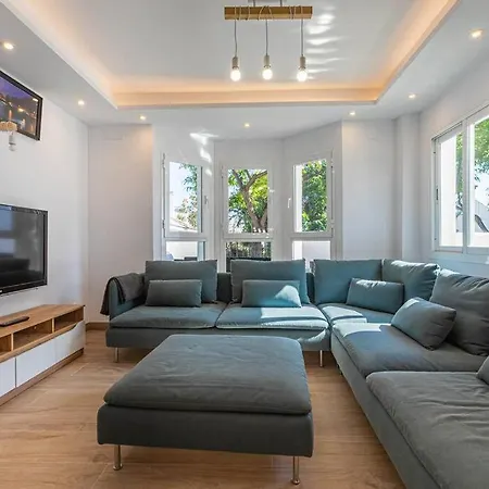 Puerto Banus Chic Spacious Modern 3 Bedrooms 2 Bathrooms Golf Pool Apartment