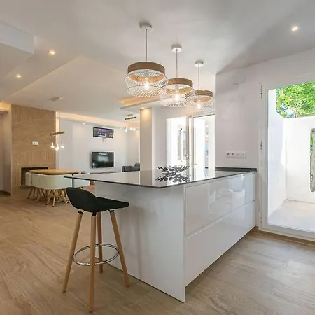 Puerto Banus Chic Spacious Modern 3 Bedrooms 2 Bathrooms Golf Pool * Marbella