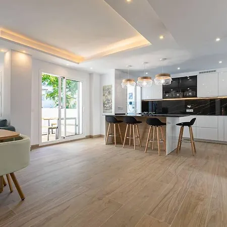 Puerto Banus Chic Spacious Modern 3 Bedrooms 2 Bathrooms Golf Pool Marbella